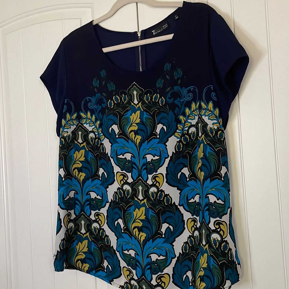 7th Avenue New York & Co XL Navy and Paisley Women's shirt